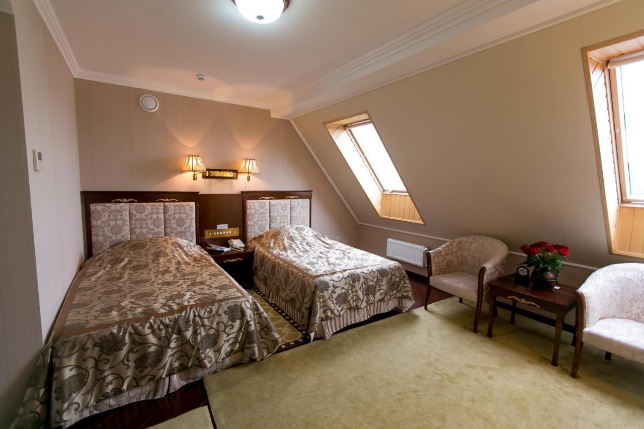 Allureinn Hotel And Spa 切尔诺夫策 外观 照片