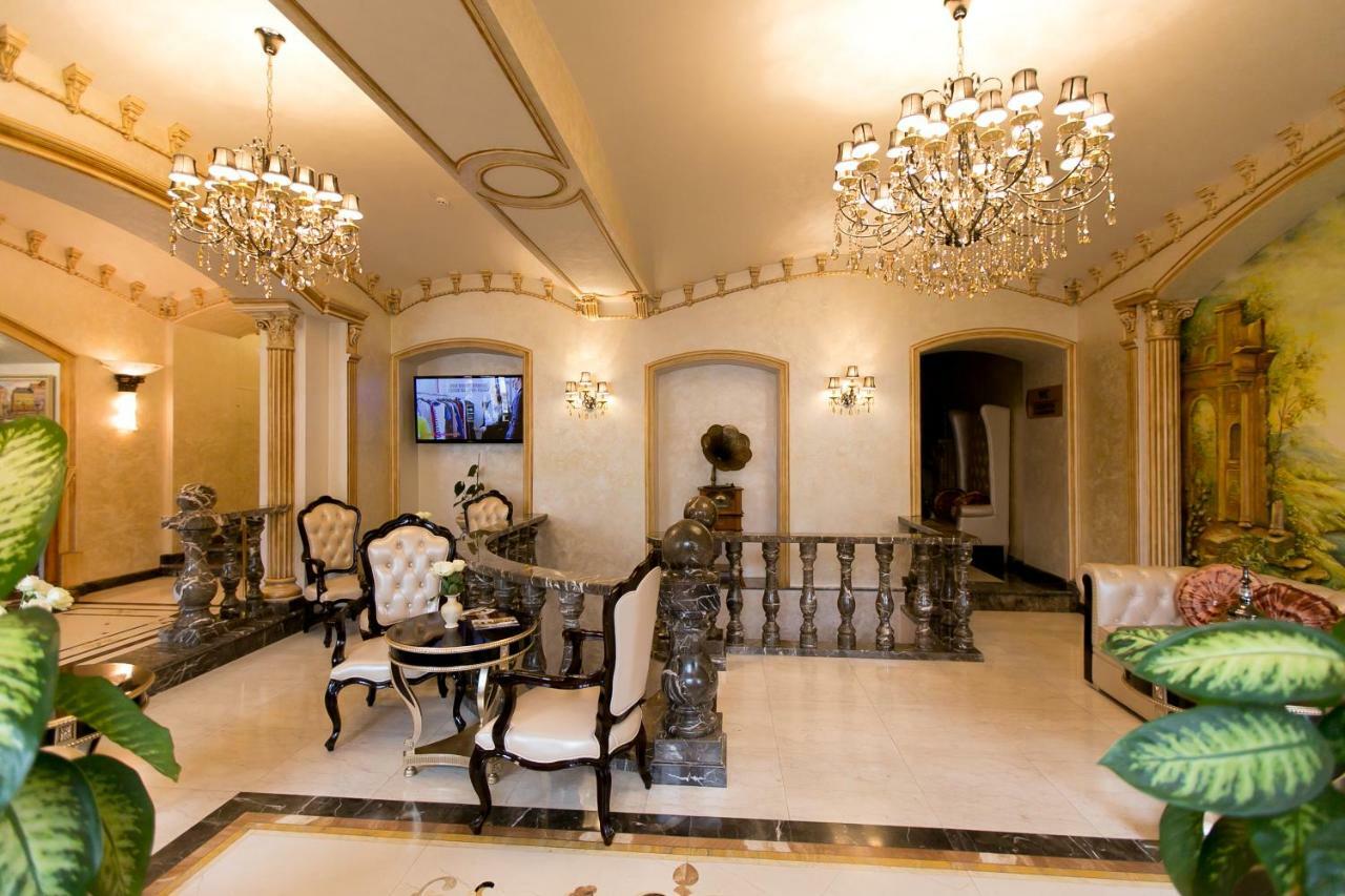Allureinn Hotel And Spa 切尔诺夫策 外观 照片