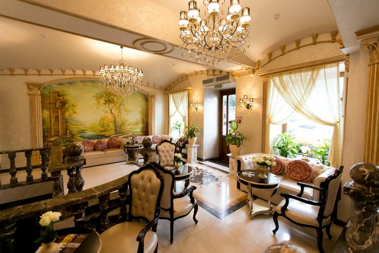 Allureinn Hotel And Spa 切尔诺夫策 外观 照片